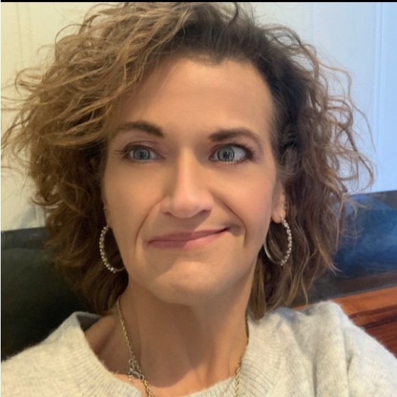 Meet your Posher, Kim - Picture 1 of 4